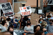 ببینید | تظاهرات آمریکا به جلوی کاخ سفید کشید