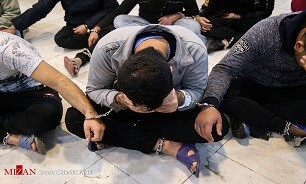 اخاذی از شهروندان با پوشش فروشنده اجناس در مترو پایتخت