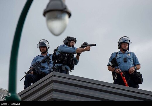 اعتراضات مردم آمریکا در پی رفتار غیرانسانی پلیس