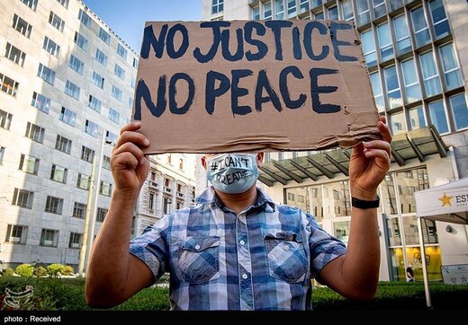 اعتراضات مردم آمریکا در پی رفتار غیرانسانی پلیس