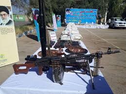 جزئیات درگیری نیروی انتظامی با قاچاقچیان مسلح در کرمان / کشف ۱۵۰ کیلوگرم تریاک و اسلحه از قاچاقچیان