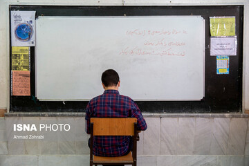 امتحانات نهایی دوره متوسطه با رعایت فاصله اجتماعی و بهداشتی