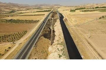 ارتقای مسیر سقز به بانه در دستور کار راه و شهرسازی کردستان است 