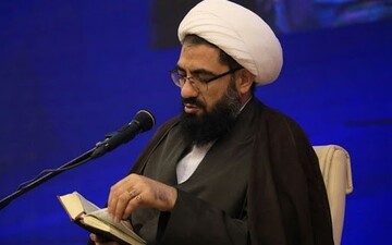 امام جمعه همدان: مدیران در جامعه‌اسلامی باید همیشه مواظب لغزش دنیوی باشند