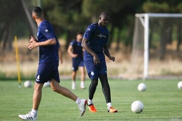 دیاباته به تمرین گروهی استقلال اضافه شد/عکس