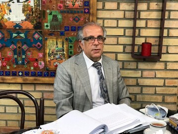 چه کسی می تواند جلوی آمریکا را در مقابل ایران بگیرد؟