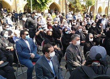 ببینید | اولین تصاویر از مراسم تشییع پیکر زنده یاد محمدعلی کشاورز 