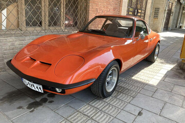 عکس | خودرو کلاسیک و لاکچری اُپل در تهران