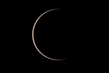 ببینید | تصویری دیدنی از خورشیدگرفتگی در بندر بریس