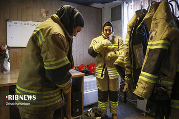 دختران آتش نشان روزتان مبارک