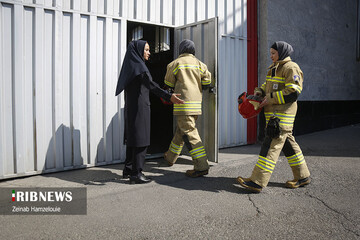 دختران آتش نشان روزتان مبارک