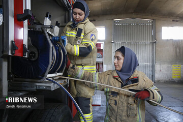 دختران آتش نشان روزتان مبارک