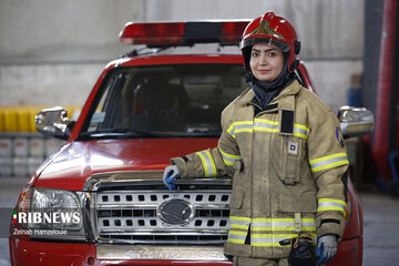 دختران آتش نشان روزتان مبارک