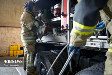 دختران آتش نشان روزتان مبارک