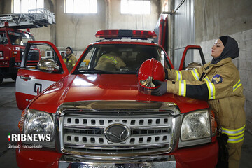 دختران آتش نشان روزتان مبارک