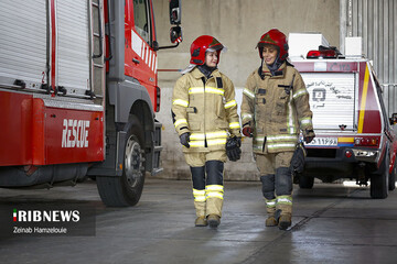 دختران آتش نشان روزتان مبارک