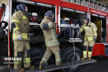 دختران آتش نشان روزتان مبارک