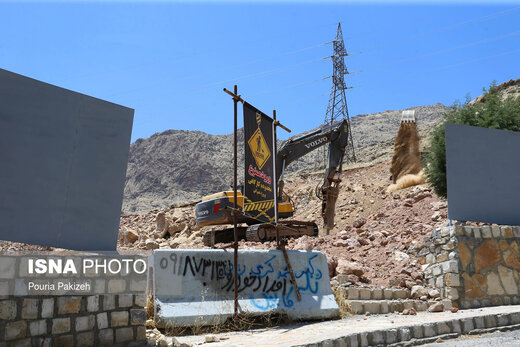 بی‌مهری به طاق بستان