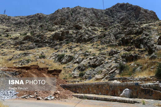 بی‌مهری به طاق بستان