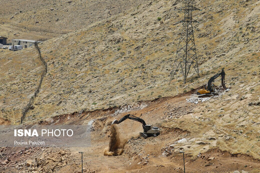 بی‌مهری به طاق بستان