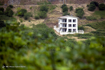 ساخت و ساز‌های بی رویه در گردنه حیران‎