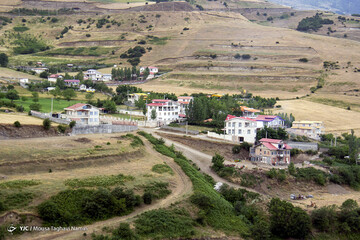 ساخت و ساز‌های بی رویه در گردنه حیران‎