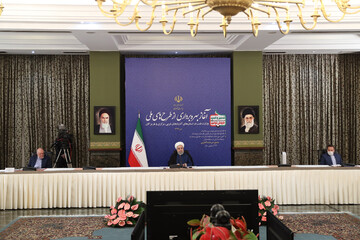 روحانی: در شرایط خطر برای تنگه هرمز، بازهم می توانیم نفت صادر کنیم