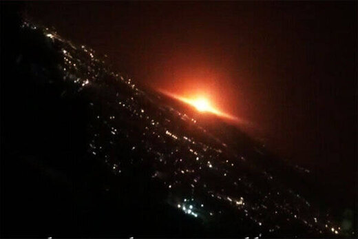 علت نور نارنجی آسمان شرق تهران مشخص شد/انفجار مخزن گاز در حاشیه یکی از مراکز وزارت دفاع