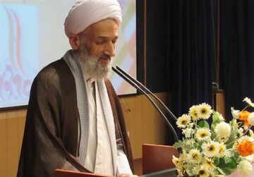 نماینده ولی فقیه در مازندران: هنر نباید در مسیر فساد، فحشا و استعمار باشد/ هنرمندان واقعی شناسایی شوند