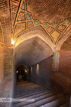 سرای سعدالسلطنه حسینیه امینیها مسجد جامع کلیسای کانتور  و دهکده طبیعت باراجین دروازه درب کوشک