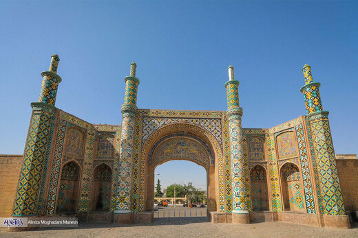 سرای سعدالسلطنه حسینیه امینیها مسجد جامع کلیسای کانتور  و دهکده طبیعت باراجین دروازه درب کوشک