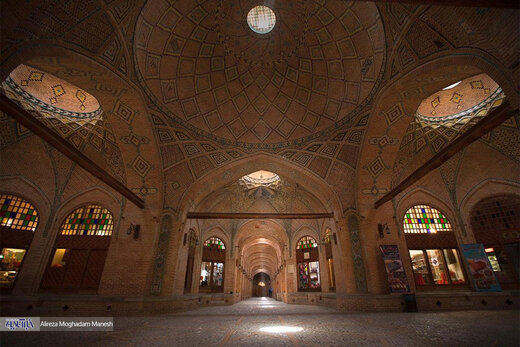 سرای سعدالسلطنه حسینیه امینیها مسجد جامع کلیسای کانتور  و دهکده طبیعت باراجین دروازه درب کوشک
