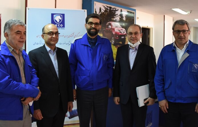 بانک تجارت و ایران خودرو