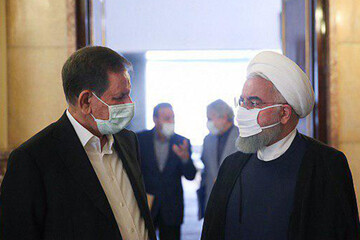 ببینید | گفتگوی روحانی و جهانگیری در حاشیه جلسه ستاد اقتصادی دولت با ماسک