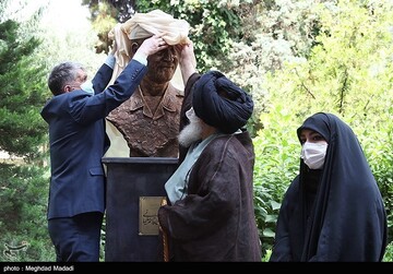 رونمایی از سردیس سپهبد شهید قاسم سلیمانی