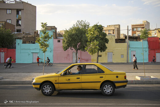 کوچه‌های رنگی، در خاکستری ترین نقطه تهران