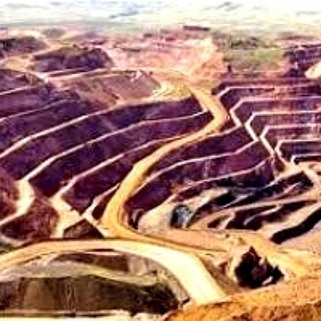 انتخاب بهره برداران ۸ محدوده معدنی در استان چهارمحال و بختیاری 