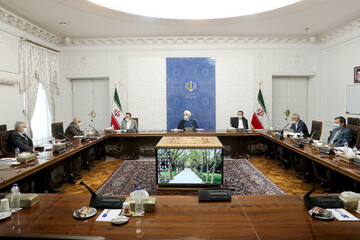 روحانی: هیجان زدگی کاذب نباید بورس را متاثر کند