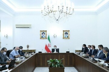 جهانگیری: باید بر روی صادرات غیرنفتی تمرکز کنیم/ ارز حاصل از صادرات به چرخه اقتصاد برگردد