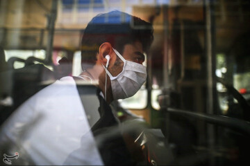 تصاویر | استفاده از ماسک در اتوبوسهای شهری