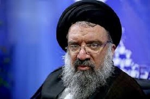 احمد خاتمی: مذاکره کنندگان وین که برای دفاع از عزت ایران مذاکره می‌کنند جهادگران عرصه سیاسی هستند 