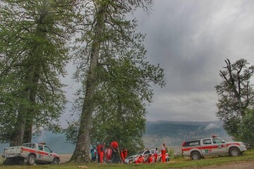 جست وجوی تیم های هلال احمر کردکوی برای یافتن زن 27 ساله در منطقه جهان نما