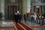 ببینید | استقبال رسمی رئیس جمهور از نخست وزیر عراق در تهران