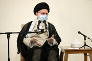 قائد الثورة الاسلامية يدين اساءة صحيفة فرنسية للنبي الاكرم (ص)