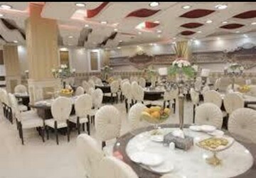 چاره ساز نبودن تعطیلی تالارها در استان
