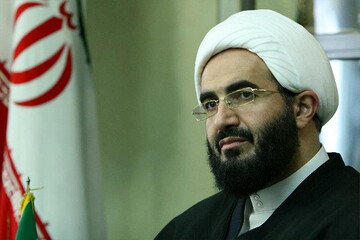 روایت حاج‌علی‌اکبری از دلبستگی شدید رهبری به جوانان/ تربیت نسل جوان در محیط دانشگاه و سربازی دیر است