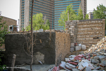 همسایگی کاخ و کوخ