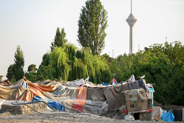 همسایگی کاخ و کوخ