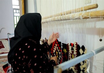 ۴۴۰۰ قالیباف فعال تحت حمایت کمیته امداد استان کرمان قرار دارند 