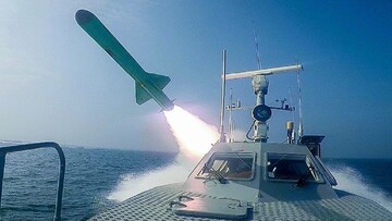 حضور موشکی سپاه در نزدیکی پایگاه‌های آمریکایی در خلیج فارس /ردپای یک موشک ناشناس در رزمایش پیامبر اعظم ۱۴ +تصاویر